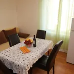 Vedrana Apartmán *